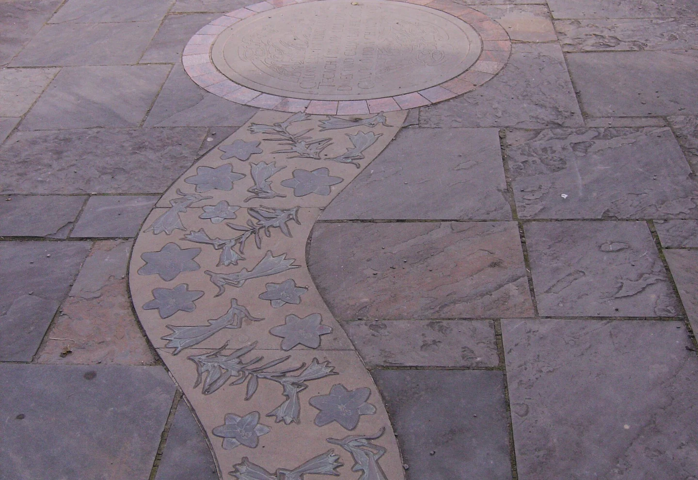 Decorative concrete floor finish